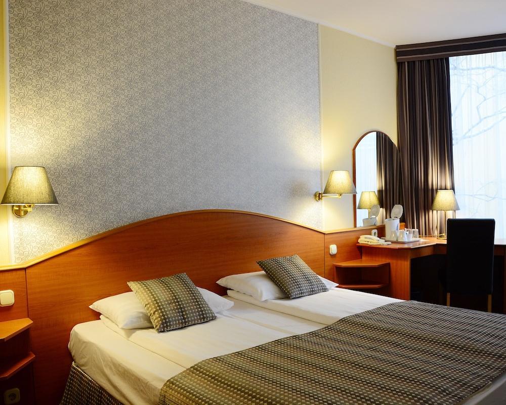 Hotel Orion Várkert Budapest Exterior foto